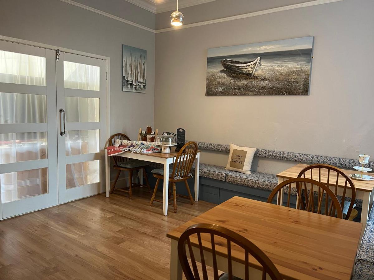 Awel Mor Hotel Criccieth Eksteriør billede